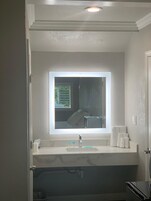 Shower, free toiletries, towels