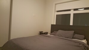 1 habitación, tabla de planchar con plancha y wifi gratis 
