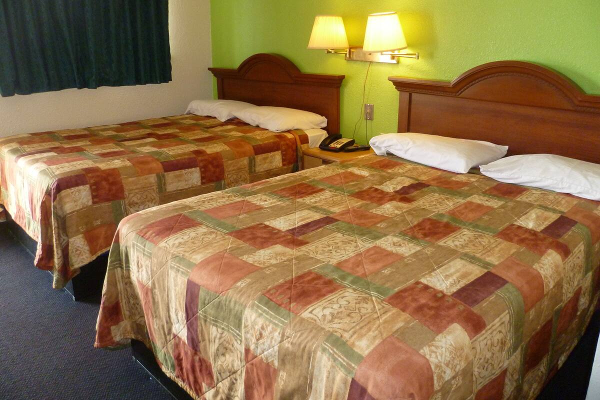 Room, 2 Double Beds | Desk, free WiFi