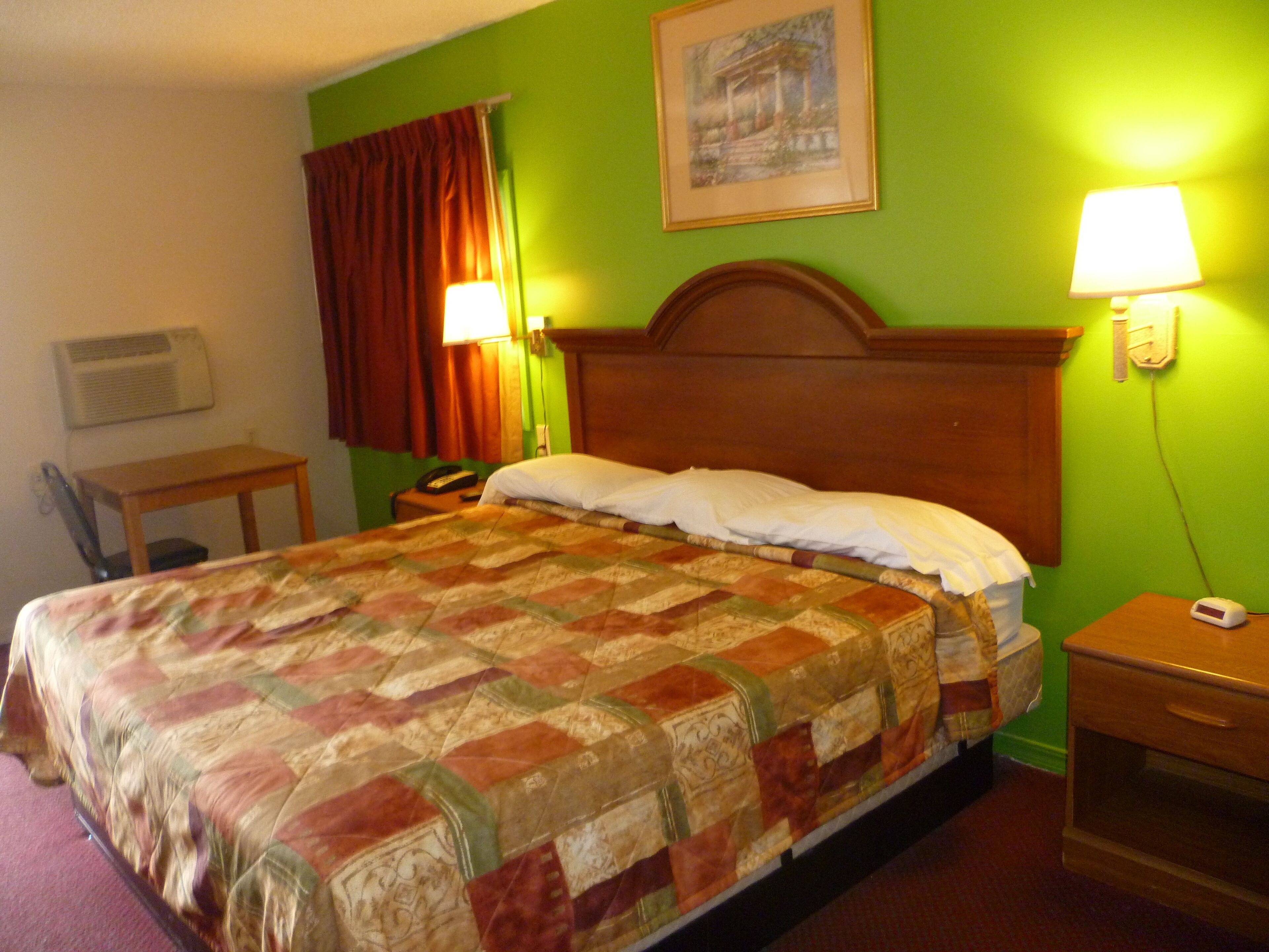 單人房, 1 張特大雙人床 | 書桌、免費無線上網