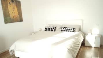 Classic Double Room, Private Bathroom | In-room safe, desk, laptop workspace, iron/ironing board