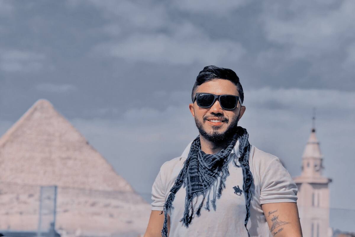 تناول الطعام داخل الغرفة