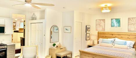 5 bedrooms, desk, iron/ironing board, free WiFi
