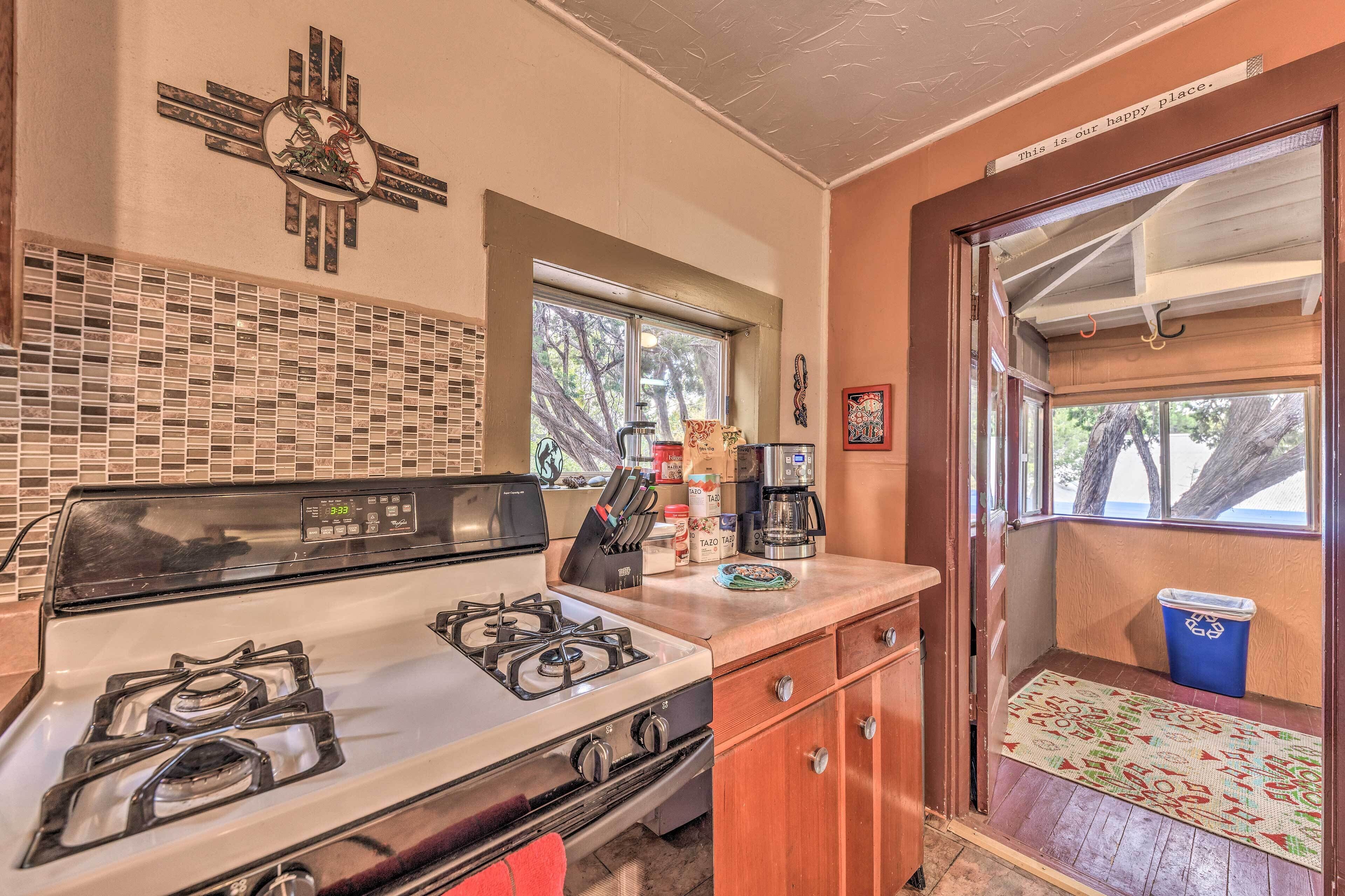 Fridge, microwave, stovetop, coffee/tea maker
