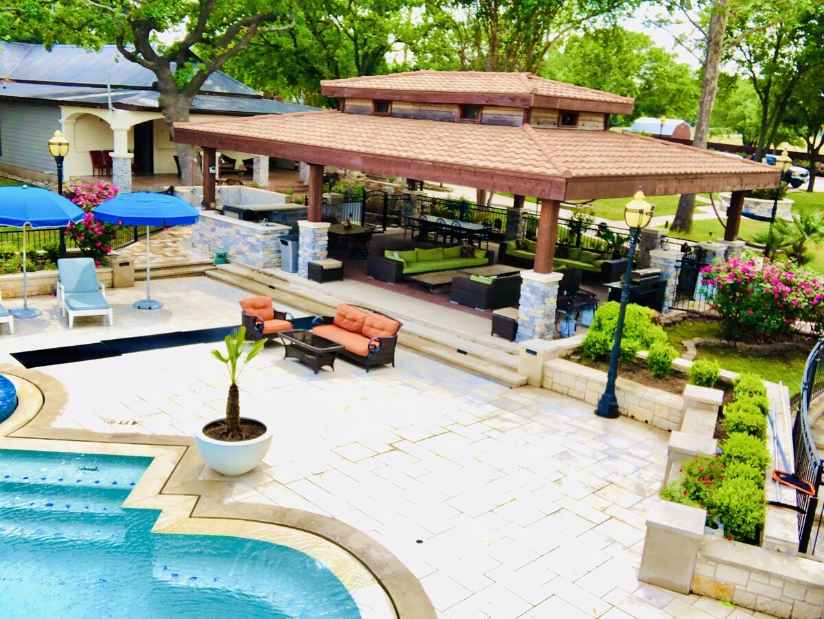 Photo 7 of Hill Country Paradise Resort at Lake Buchanan - 1hr from Austin