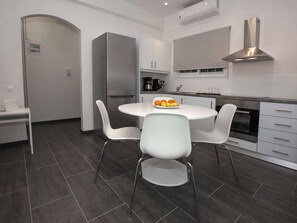 公寓, 2 間臥室 | 私人廚房 | 大型冰箱、烤箱、爐台、咖啡機/沖茶器