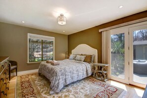 3 bedrooms, free WiFi, bed sheets