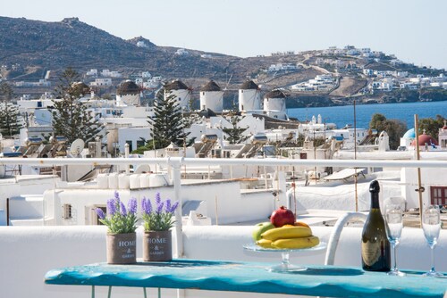Mykonos-Stadtpanorama mit eigener Terrasse 