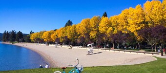 The Immaculate Guest Cottage In Downtown Coeur  D'Alene