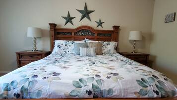 4 bedrooms, iron/ironing board, travel crib, free WiFi