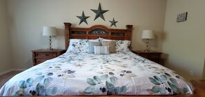 4 عدّة غرف نوم ومكواة/لوح كي وسرير سفر وواي فاي مجانًا