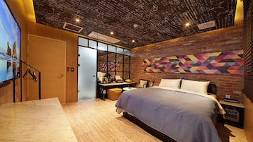 Standard Double Room | 1 bedroom, desk, blackout drapes, soundproofing