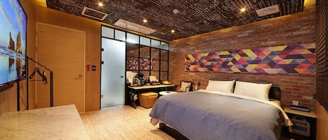 1 habitación, escritorio, cortinas blackout y sistema de insonorización