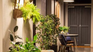Luksusleilighet, 1 soverom, peis, ved basseng | Terrasse/patio