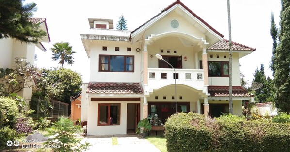 Front of property - Villa Agro Kusuma Batu Malang (Batu)