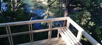 Wonderful rustic cabin, with native trees, with Rio Trancura, equipped