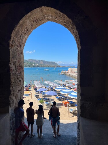 The swimming villa with pool