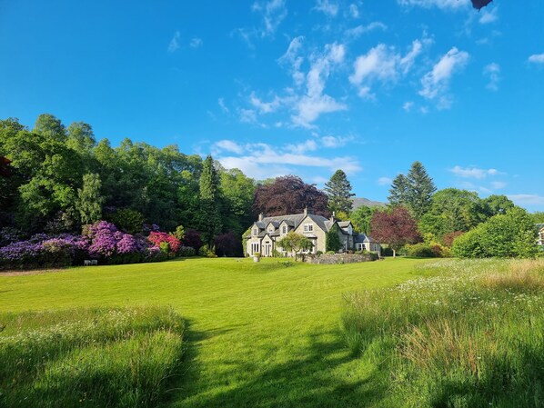 Exterior - Unique Scottish Victorian Country House In The Trossachs/Loch Lomond- 6 bedrooms (Brig o'Turk, Callander)