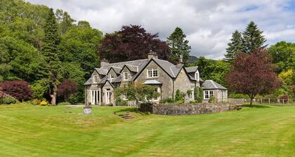 Unique Scottish Country House In  The Trossachs/Loch Lomond- 6 bedrooms