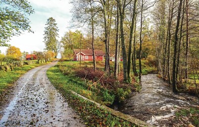Amazing home in H ästveda with WiFi
