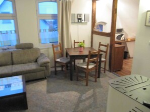 Dining - Apartment Wiebke (1) - Family holiday in the fishing village (WLAN incl.) (Mönkebude)