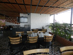 Family dining - K Tree - A Boutique Hotel (Kolhapur)