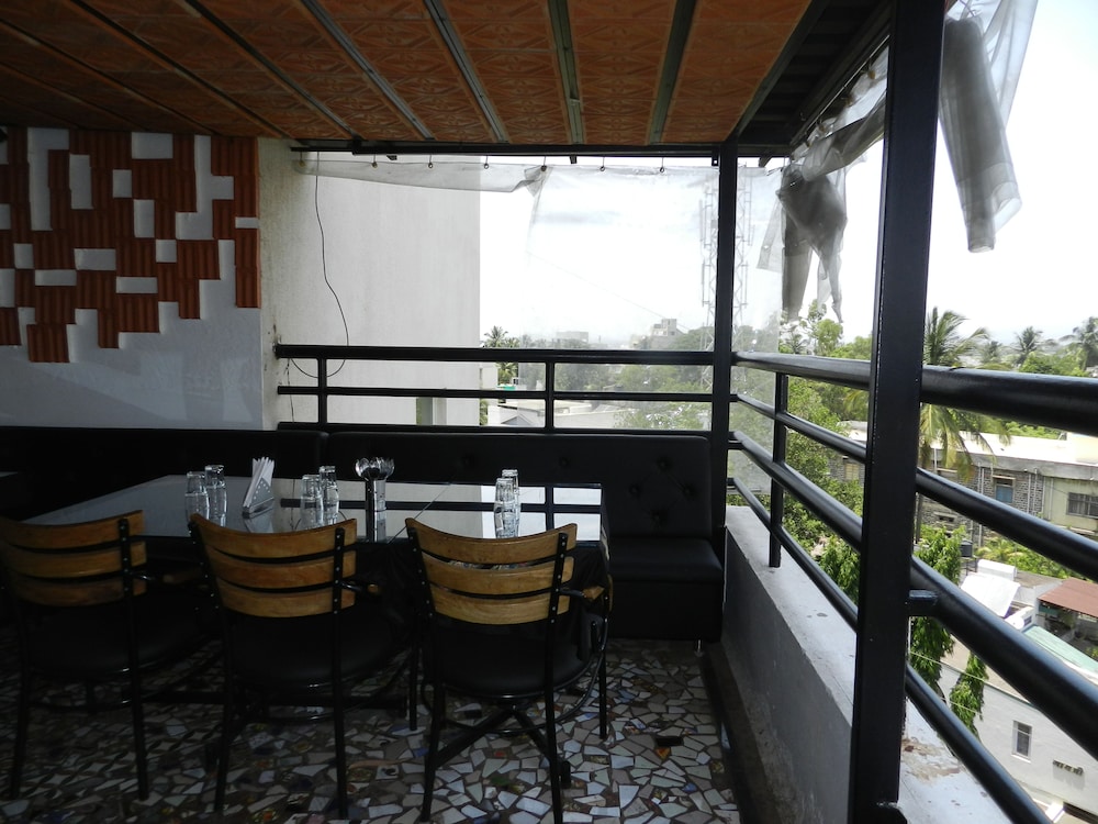 Hotel K Tree by null