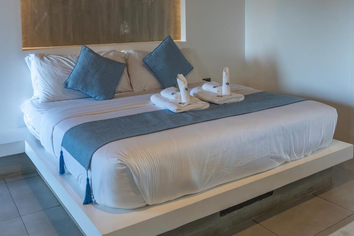 1 habitación, minibar y caja de seguridad en la habitación