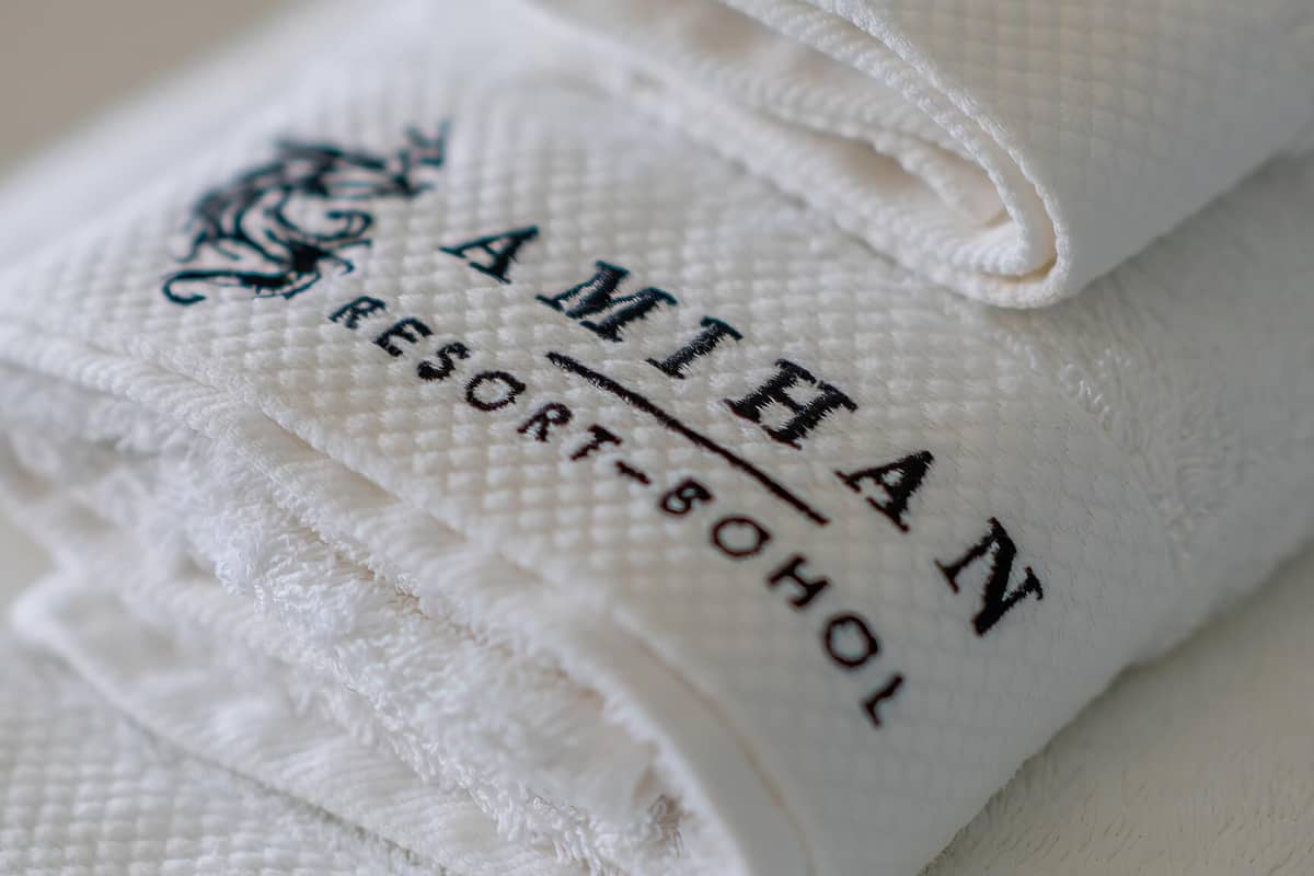 shower, rainfall showerhead, free toiletries, hair dryer