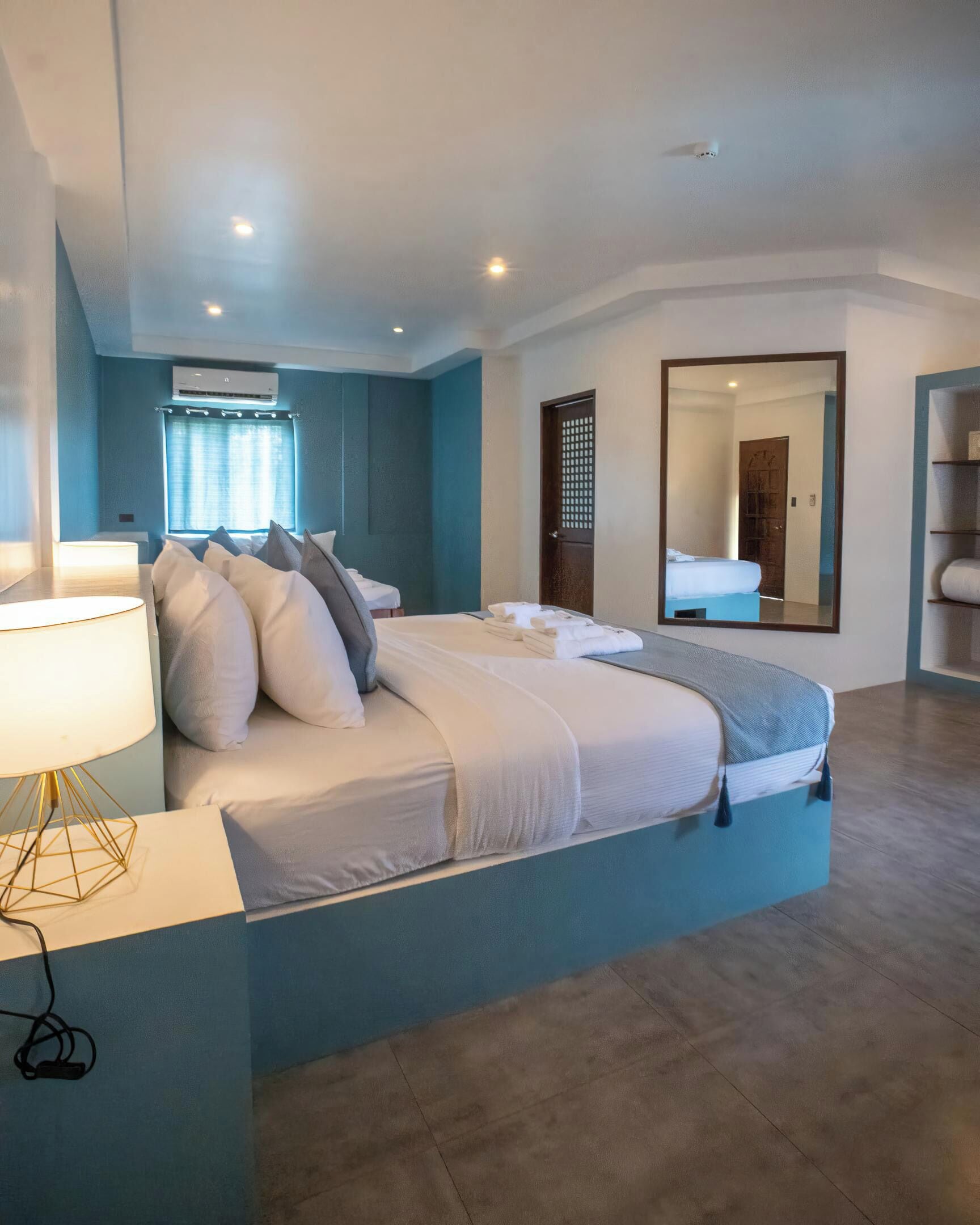 family room, terrace, corner | 1 bedroom, minibar, in-room safe, laptop workspace