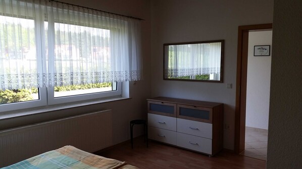 1 camera, Wi-Fi, lenzuola