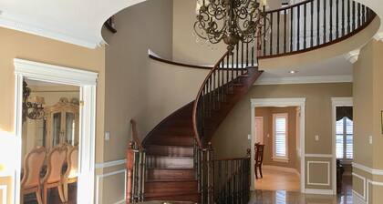 Luxury cozy 9 bedrooms vacation home