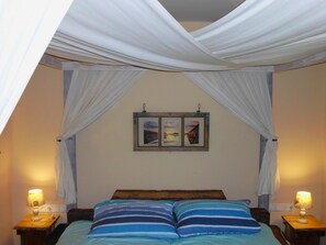 2 bedrooms, free WiFi, bed sheets - Family vacation in "Röbel's most beautiful house 2017"  (Röbel/Müritz)