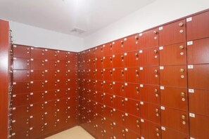 Lockers - Hangzhou Onederz Hostel (Hangzhou)