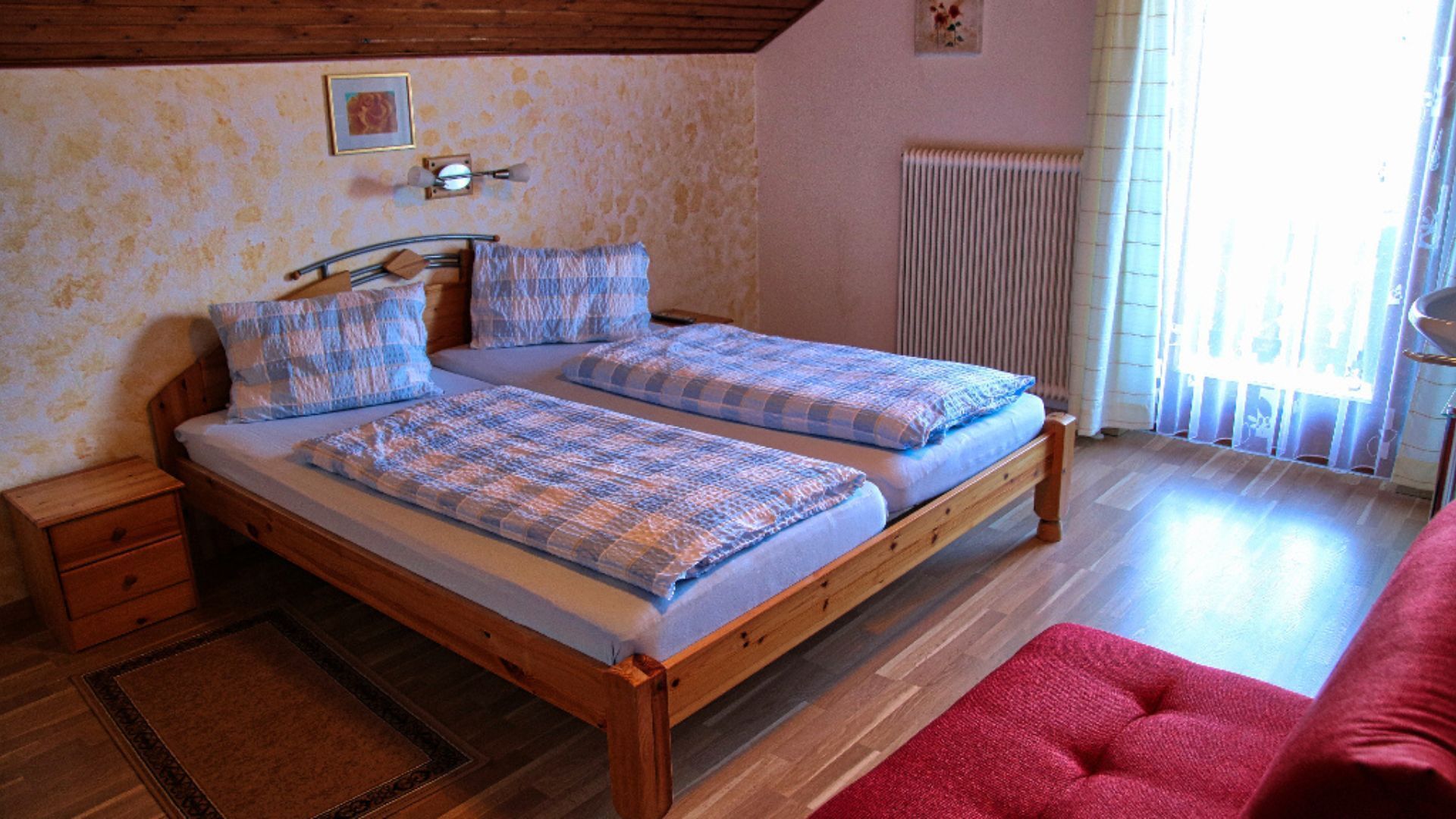 2 bedrooms, bed sheets