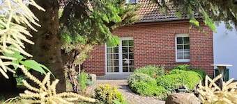 Vacation apartment 3 (ground floor bottom right) - Ferienwohnungen Lübs with W-Lan