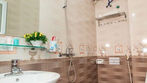 Unclassified image, 3 of 14, button - Dang Quang Guesthouse (Bai Chay)