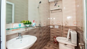 Unclassified image, 4 of 14, button - Dang Quang Guesthouse (Bai Chay)
