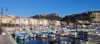 Splendide vue mer et cap Canaille, piscine, tennis, belle résidence.