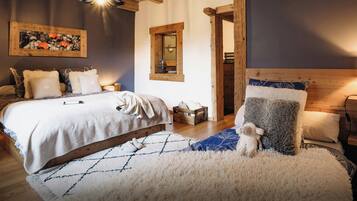 5 chambres, fer et planche à repasser, Wi-Fi, draps fournis