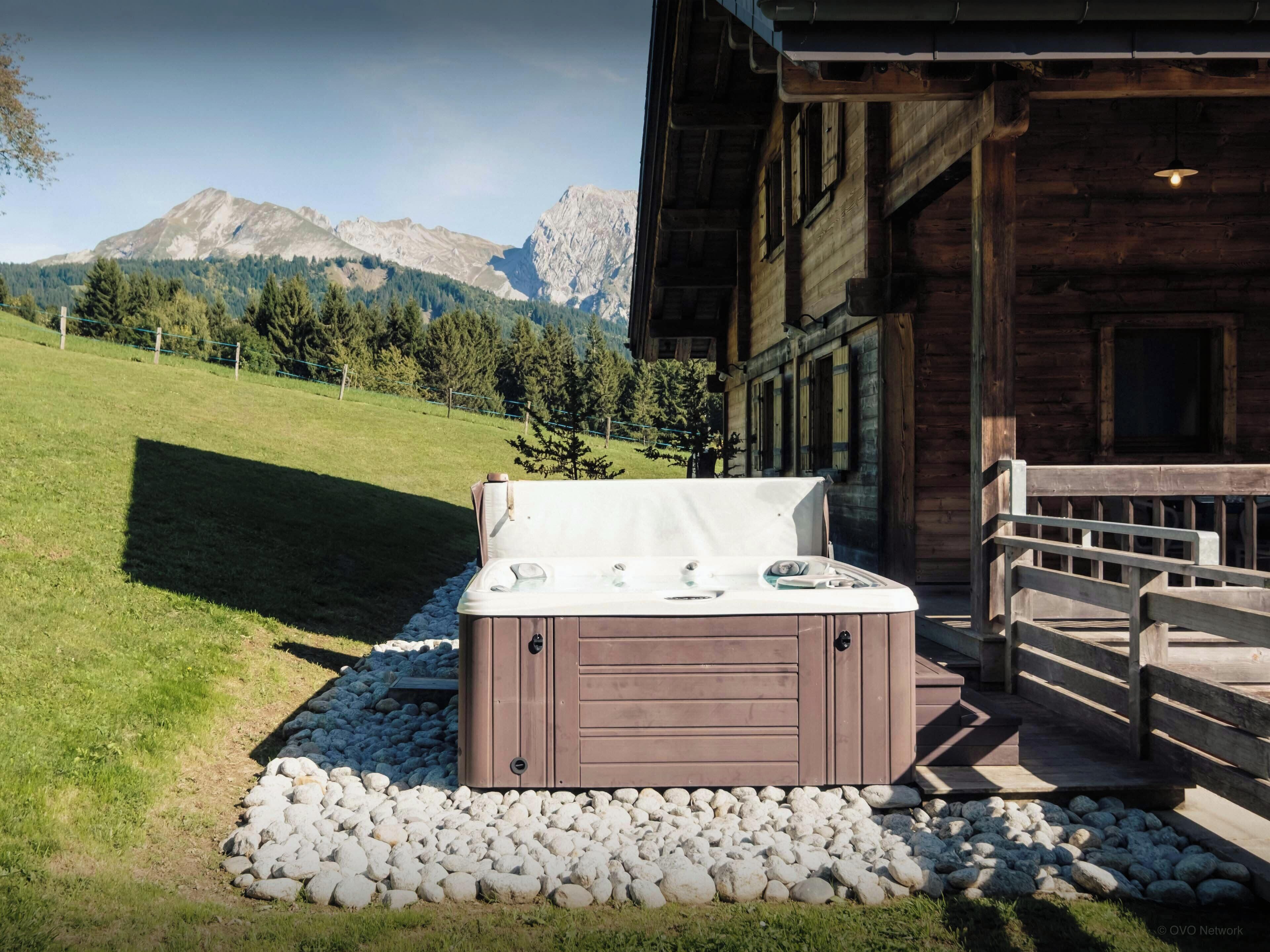 Bain à remous extérieur