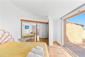5 Schlafzimmer, Bügeleisen/Bügelbrett, Internetzugang