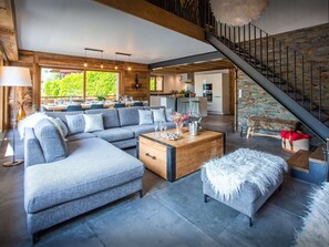 TV, fireplace, video games, DVD player