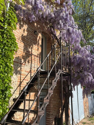 Villa Toscane creations. Estate with swimming pool 20 minutes from Toulouse