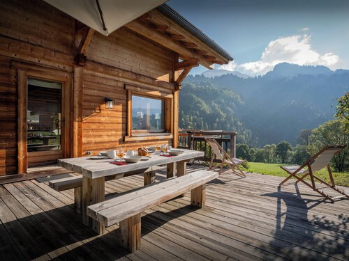 Chalet Le Charmieux - séjour alpin en famille 12p, belle vue - OVO Network