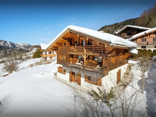 Chalet Loisel - base alpine 10p avec vue sur les Aravis - OVO Network