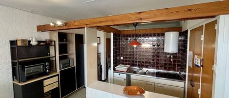 Frigorifero, microonde, forno