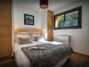 6 chambres, fer et planche à repasser, Wi-Fi, draps fournis