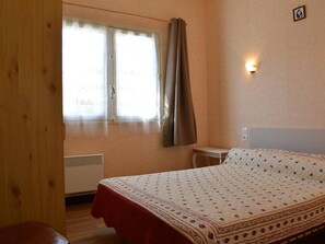 4 bedrooms