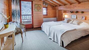 4 slaapkamers, een strijkplank/strijkijzer, wifi, beddengoed